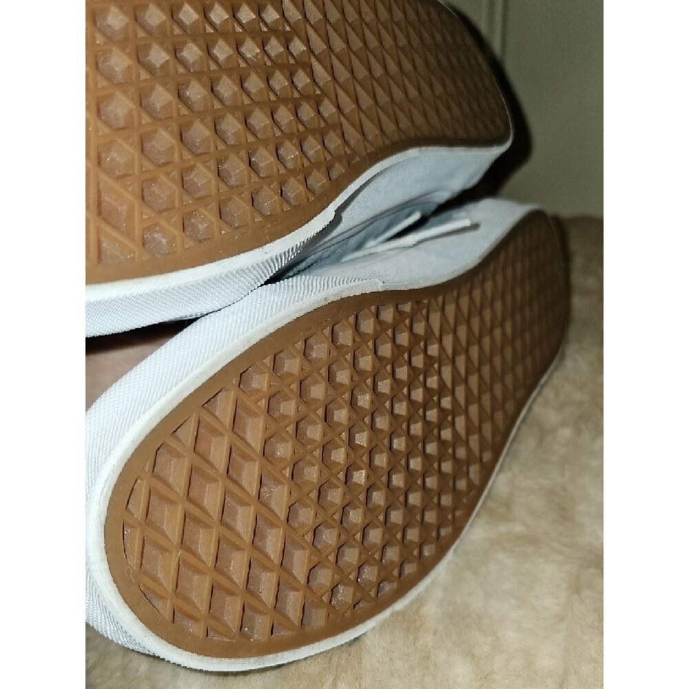 Vans Low-Top Suede Sneakers in Light Gray and White Women's Size 9, Mens 7.5 - Picture 7 of 7